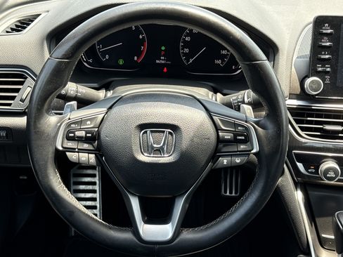 Used 2018 Honda Accord Sport image 17