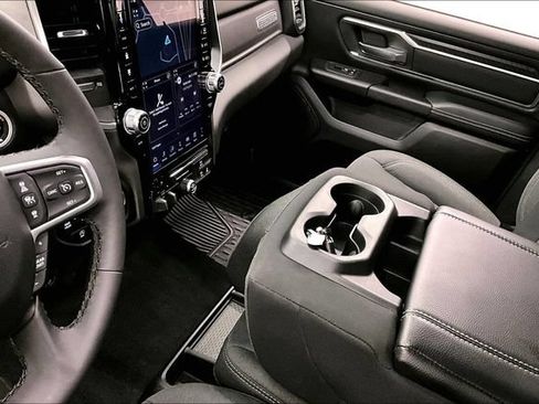 Used 2025 RAM 1500 Big Horn AWD/4WD image 18