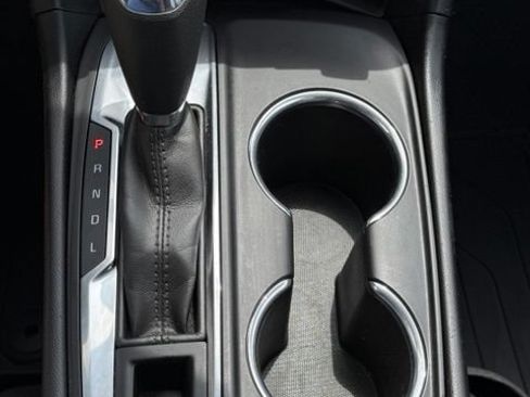 Used 2020 Chevrolet Equinox LT FWD image 27