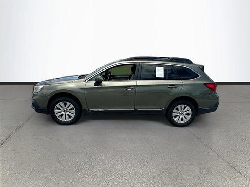 Used 2018 Subaru Outback 2.5i Premium AWD/4WD image 4