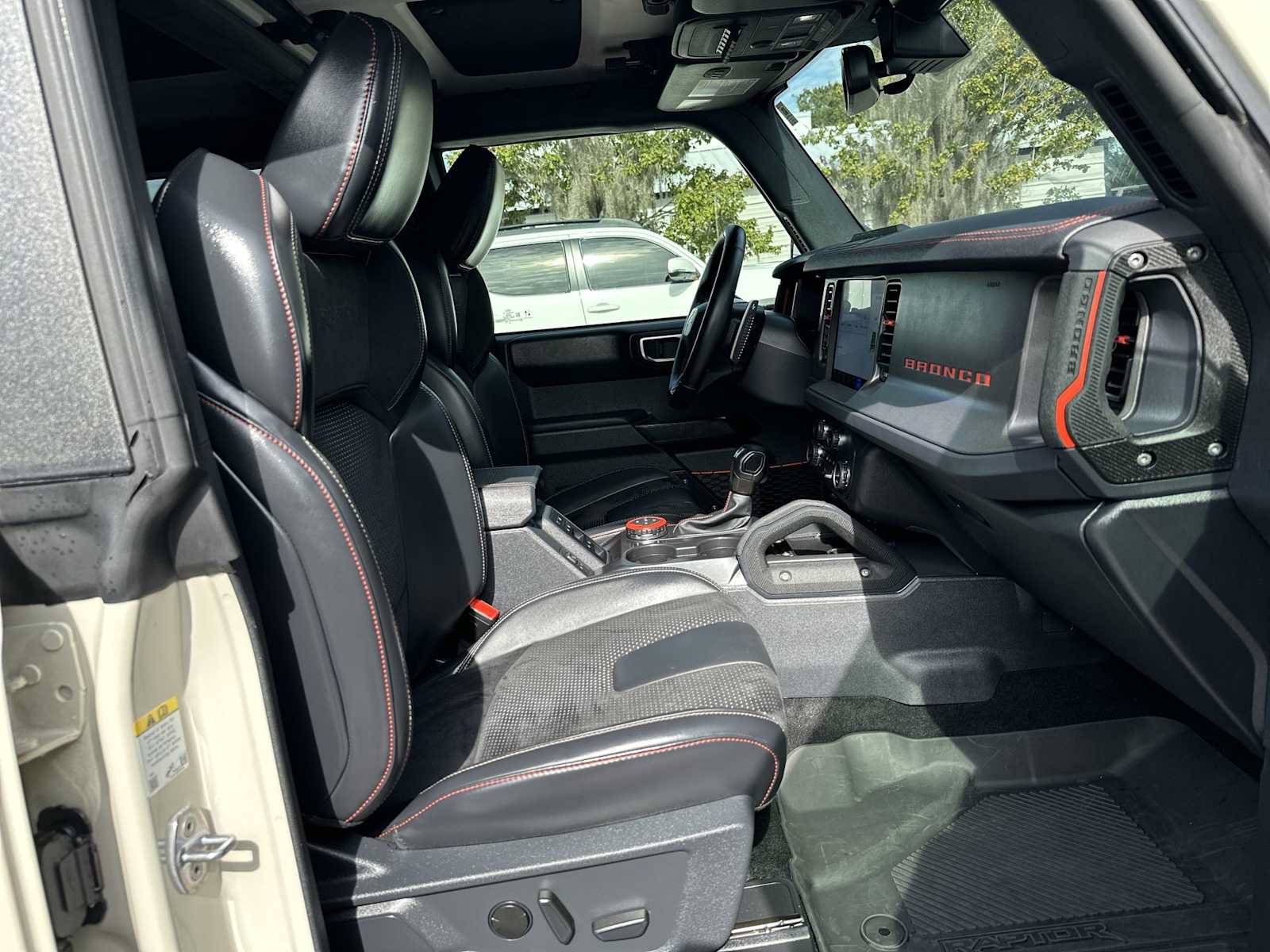 Used 2025 Ford Bronco Raptor AWD/4WD image 19