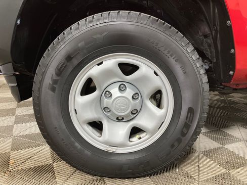 Used 2020 Toyota Tacoma SR image 11