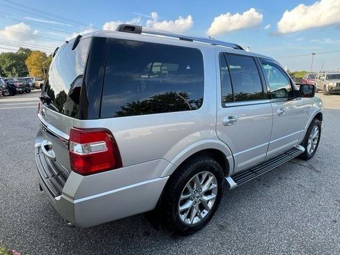 Used 2017 Ford Expedition Limited AWD/4WD image 7