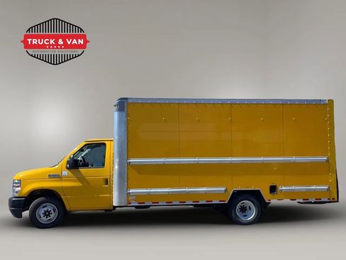 Used 2022 Ford E-350 and Econoline 350 Super Duty RWD image 3