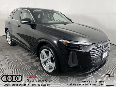 Used 2025 Audi Q5 Prestige image 1