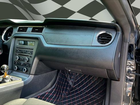Used 2014 Ford Mustang GT RWD image 14