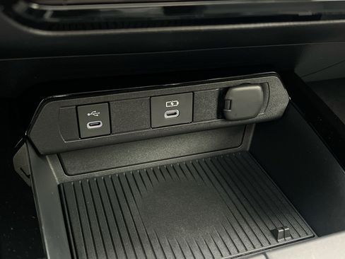 New 2026 Toyota Prius XLE image 31