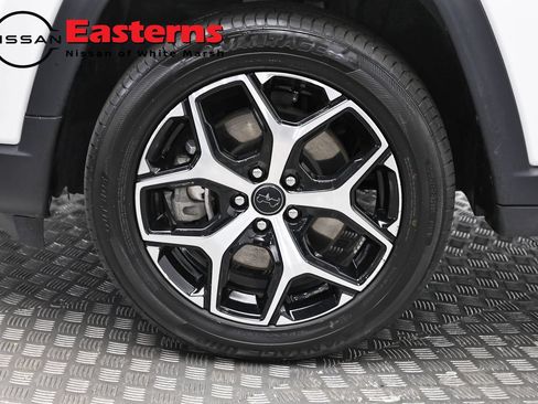 Used 2025 Jeep Compass Limited AWD/4WD image 31