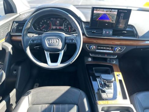 Used 2023 Audi Q5 2.0T Premium w/ Convenience Package AWD/4WD image 11