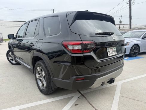 Used 2024 Honda Pilot EX-L image 6