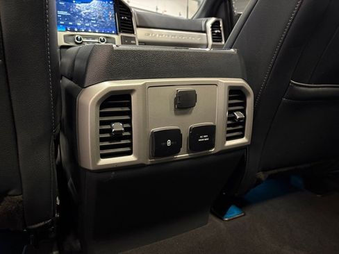 Used 2022 Ford F250 Lariat w/ Black Appearance Package image 30