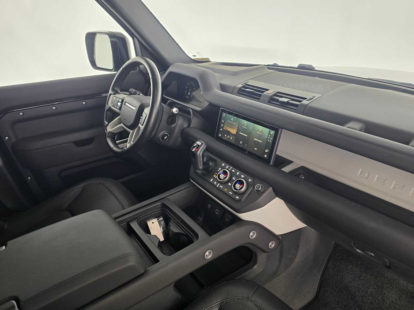 Used 2024 Land Rover Defender 110 S AWD/4WD image 10