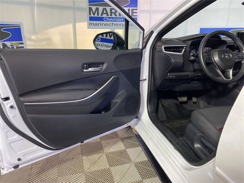 Used 2025 Toyota Corolla SE image 27
