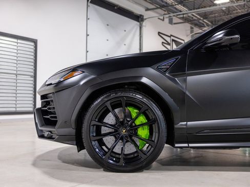Used 2022 Lamborghini Urus image 18