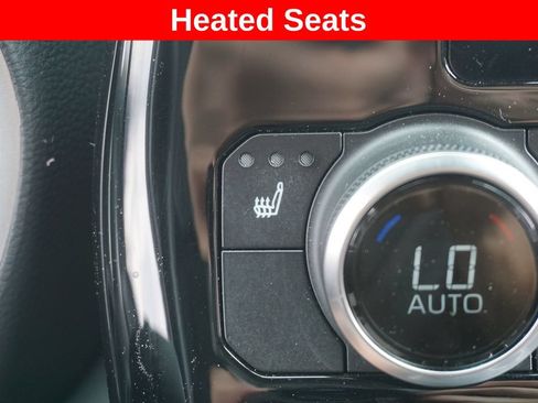 Used 2023 Toyota Highlander XLE AWD/4WD image 7
