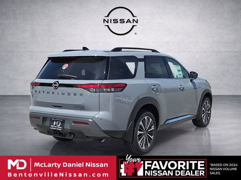 New 2026 Nissan Pathfinder Platinum AWD/4WD image 5