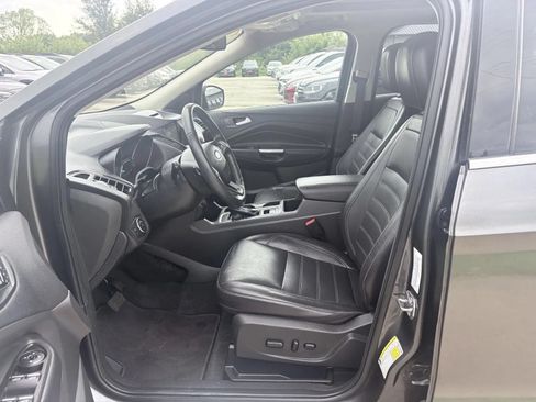 Used 2017 Ford Escape Titanium w/ Equipment Group 301A AWD/4WD image 14