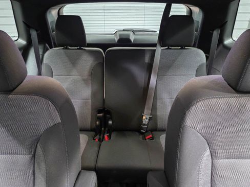Used 2023 Chevrolet Traverse LT AWD/4WD image 17