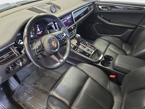 Used 2023 Porsche Macan Turbo AWD/4WD image 19