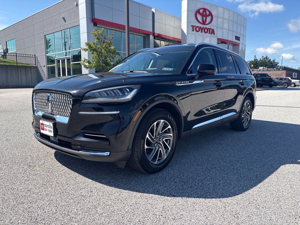 Used 2023 Lincoln Aviator AWD image 7