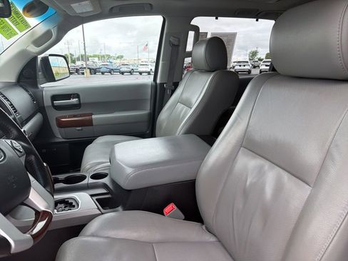 Used 2015 Toyota Sequoia Platinum AWD/4WD image 13