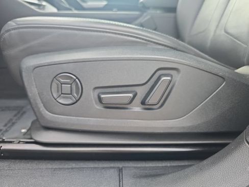 Used 2025 Audi Q3 2.0T Premium AWD/4WD image 15