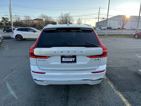 Certified 2023 Volvo XC60 B5 Plus w/ Climate Package image 7