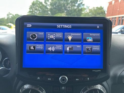 Used 2018 Jeep Wrangler Unlimited Sahara AWD/4WD image 72