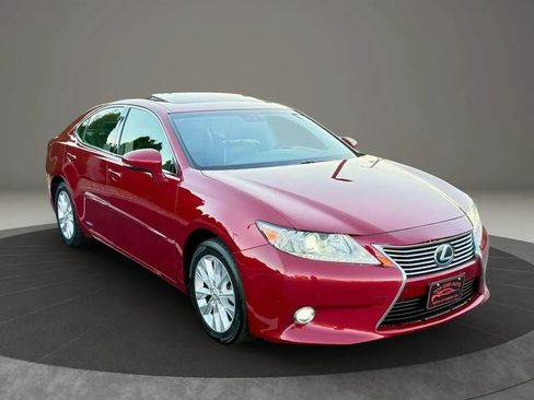 Used 2015 Lexus ES 300h image 3