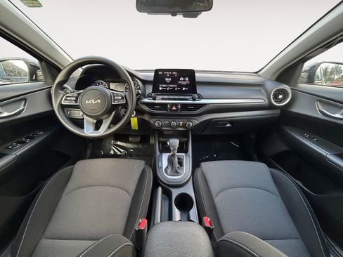 Used 2024 Kia Forte LXS image 13