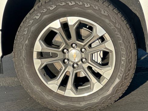 Used 2025 Chevrolet Silverado 1500 High Country w/ Technology Package image 45