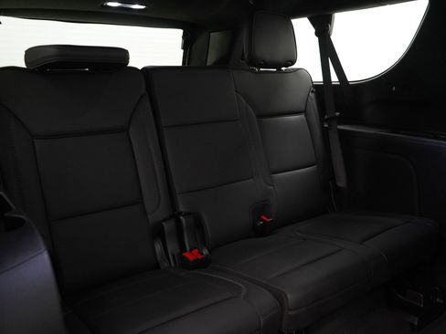 Used 2025 GMC Yukon XL Denali image 14