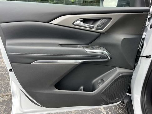 New 2026 Chevrolet Traverse LT w/ Driver Confidence Package FWD image 23