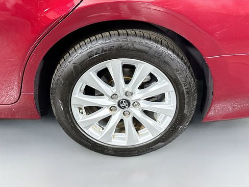 Used 2018 Toyota Camry L image 36