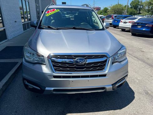 Used 2017 Subaru Forester 2.5i Limited AWD/4WD image 9