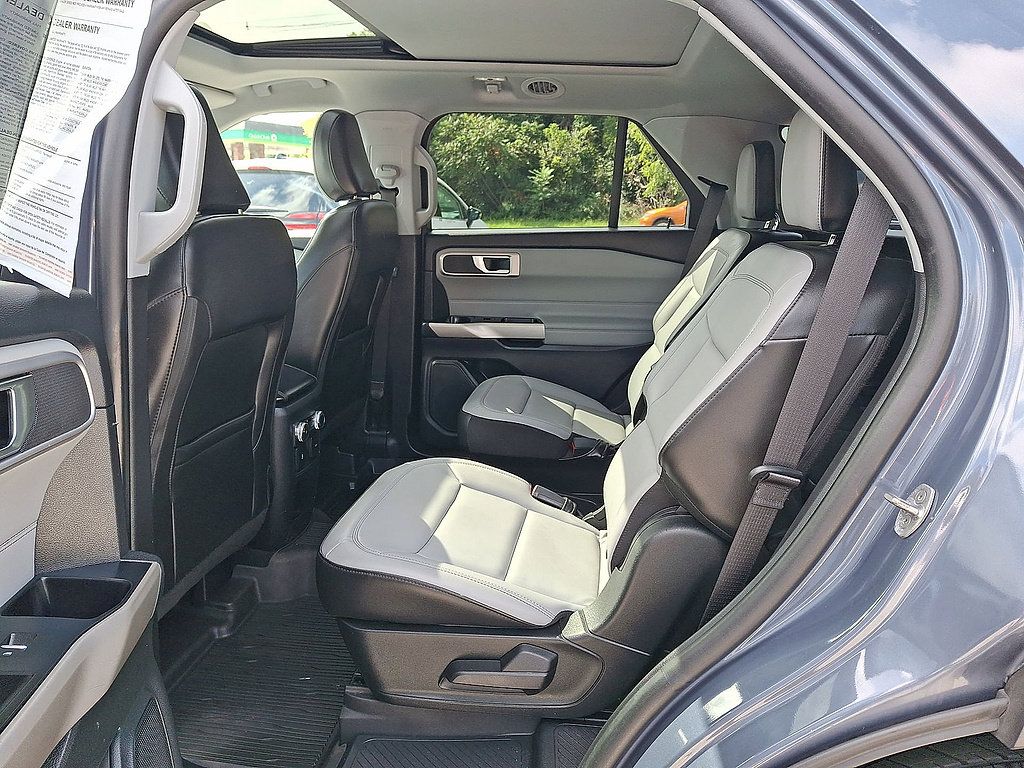 Used 2021 Ford Explorer XLT w/ Equipment Group 202A AWD/4WD image 20