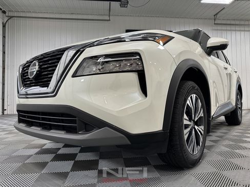 Used 2021 Nissan Rogue SV FWD image 13