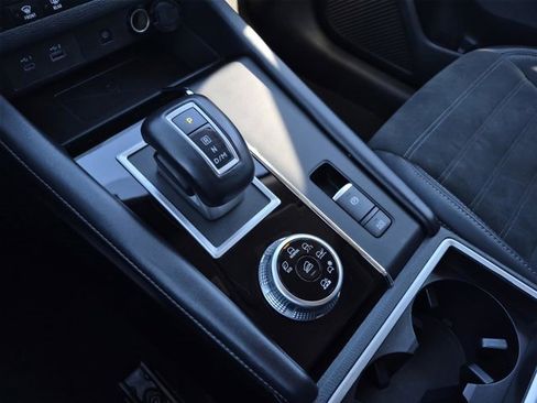 Used 2024 Mitsubishi Outlander SE image 30