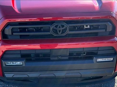 Used 2025 Toyota 4Runner SR5 image 30