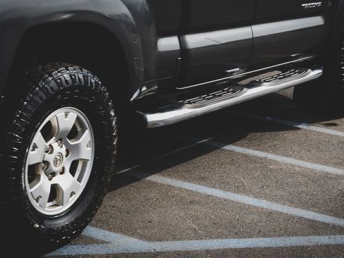 Used 2010 Toyota Tacoma 4x4 Access Cab V6 image 22
