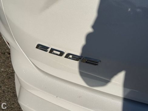 Used 2019 Ford Edge Titanium w/ Equipment Group 301A FWD image 11