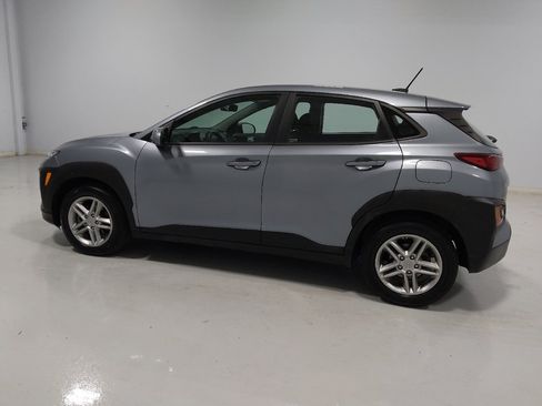 Used 2021 Hyundai Kona SE FWD image 3