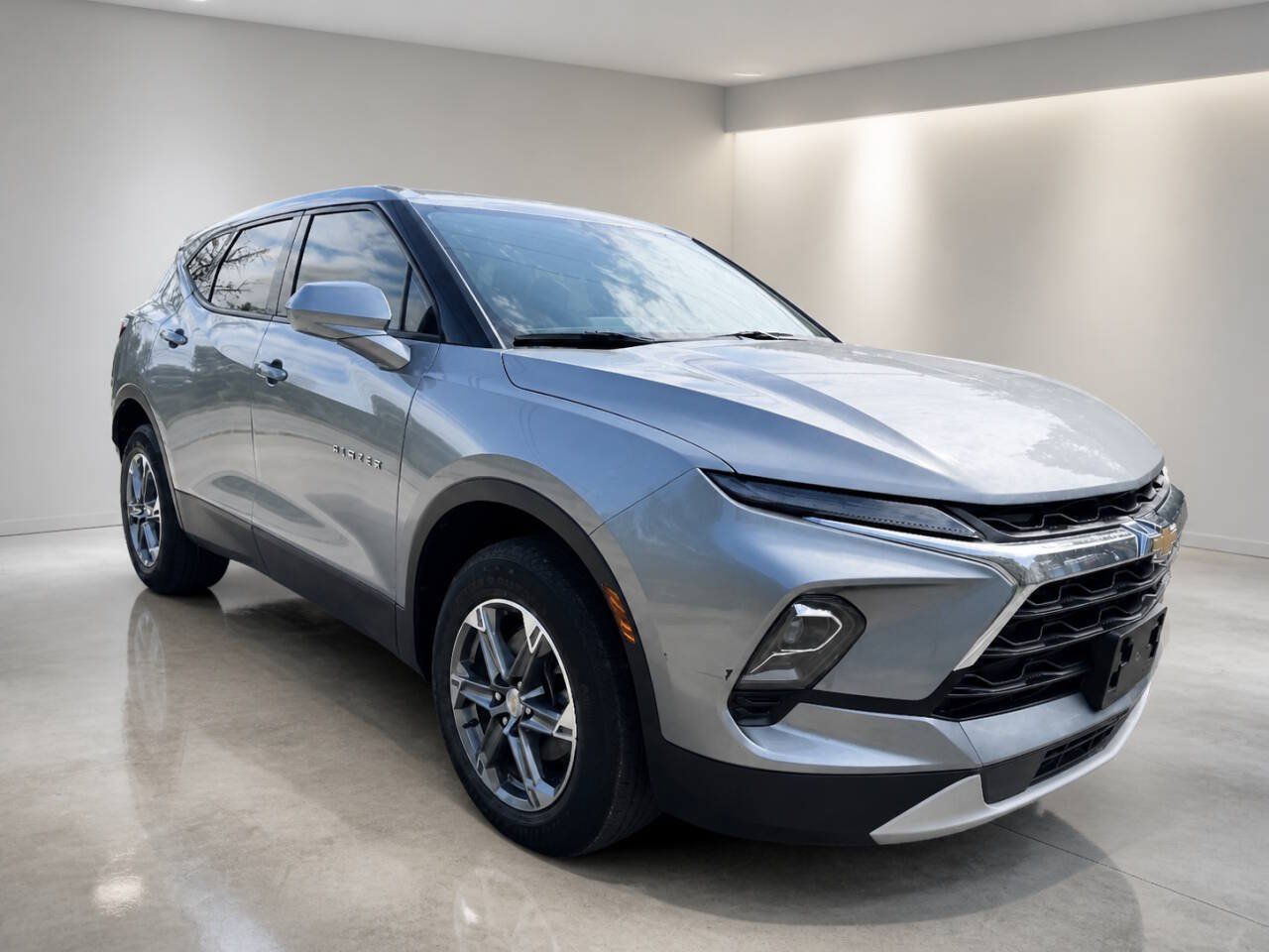 Used 2023 Chevrolet Blazer LT w/ Driver Confidence Package FWD image 1