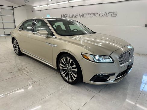 Used 2017 Lincoln Continental Reserve w/ Technology Package AWD/4WD image 3