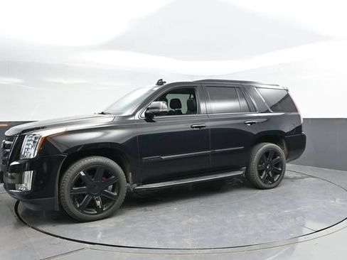 Used 2017 Cadillac Escalade Luxury AWD/4WD image 8
