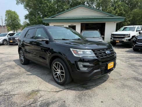 Used 2017 Ford Explorer Sport w/ Equipment Group 401A AWD/4WD image 7