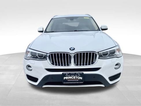 Used 2017 BMW X3 xDrive28i image 2
