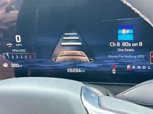 Used 2025 Chevrolet Traverse LT FWD image 12