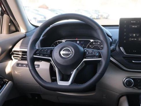 Certified 2023 Nissan Altima 2.5 SV w/ SV Premium Package image 23