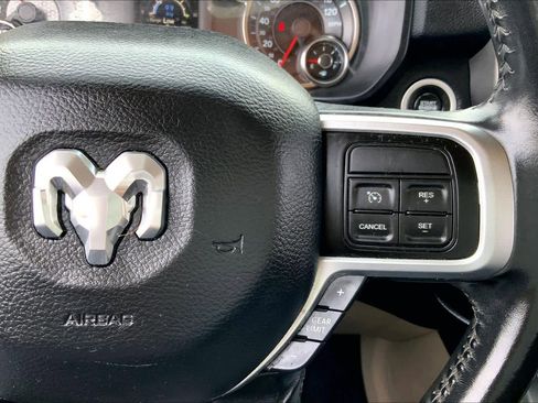 Used 2019 RAM 2500 Big Horn image 24